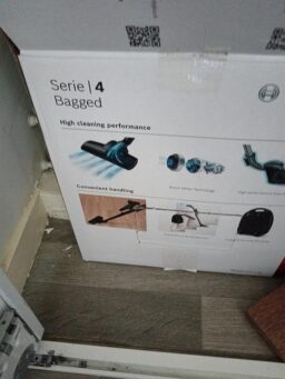 image client 1 Aspirateur Traîneau Bosch Série 4 BGL38BA2H