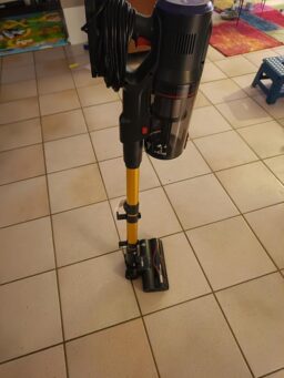 image client 1 Aspirateur Balai Famivac Fv2