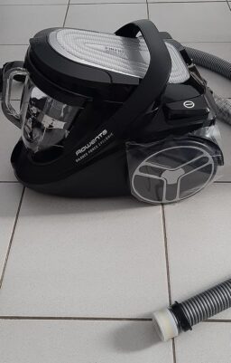 image client 1 Aspirateur sans Sac Rowenta Silence Force Cyclonic Effitech RO7935EA