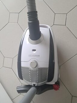 image client 1 Aspirateur Traîneau avec Sac Severin BC 7035