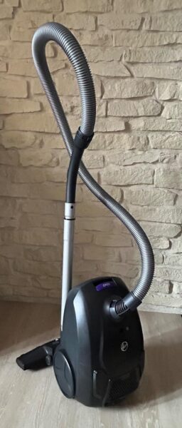 image client 10 Aspirateur Traîneau Hoover HE1 Home HEZ107HM