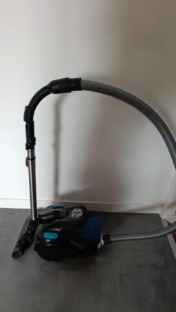 image client 2 Aspirateur sans Sac Rowenta RO3731EA Compact Power Cyclonic