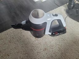 image client 3 Aspirateur Balai Bosch Unlimited 7 BBS711W