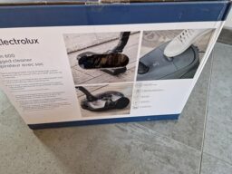 image client 3 Aspirateur Traineau Electrolux EB61A5UG