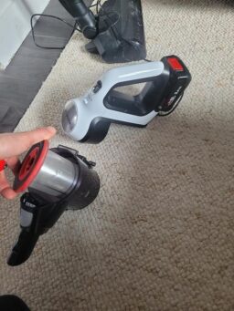 image client 4 Aspirateur Balai Bosch Unlimited 7 BBS711W