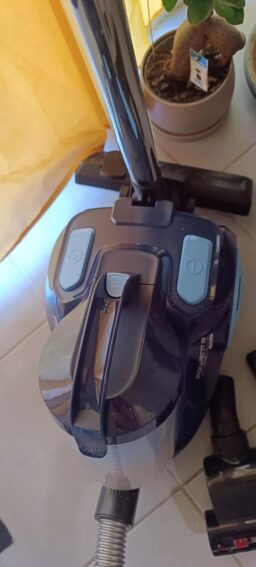 image client 4 Aspirateur sans Sac Rowenta Swift Power Cyclonic RO2981EA