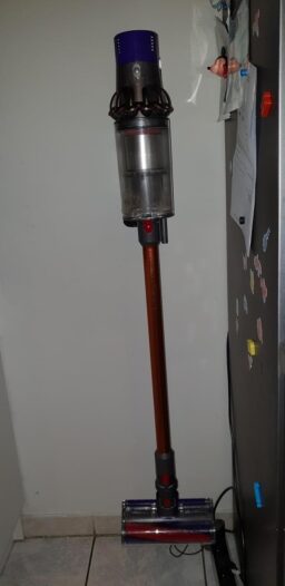 image client 4 Aspirateur Balai Dyson Cyclone V10 Absolute
