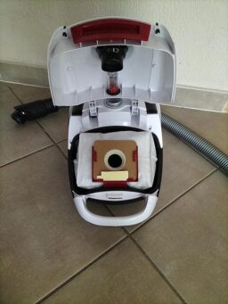 image client 4 Aspirateur Traîneau avec Sac Severin BC 7035