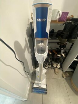 image client 4 Aspirateur sans fil Shark BU3521EU