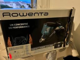 image client 5 Aspirateur sans Sac Rowenta RO3731EA Compact Power Cyclonic