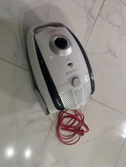 image client 5 Aspirateur Traîneau avec Sac Severin BC 7035