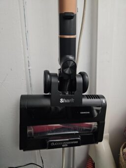 image client 5 Aspirateur Balai sans fil Multi Surfaces Shark Stratos Cuivre IZ400EUTBK