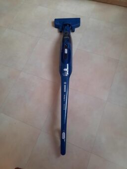 image client 6 Aspirateur Balai sans fil Bosch Série 2 BCHF216S