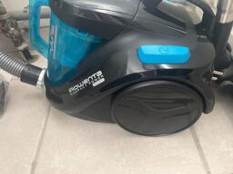 image client 6 Aspirateur sans Sac Rowenta RO3731EA Compact Power Cyclonic