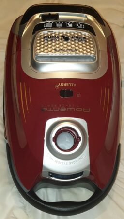 image client 6 Aspirateur avec Sac Rowenta Silence Force RO7473EA