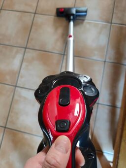 image client 7 Aspirateur Balai Filaire Générique 3 en 1 600w