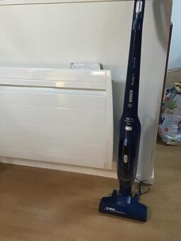 image client 7 Aspirateur Balai sans fil Bosch Série 2 BCHF216S