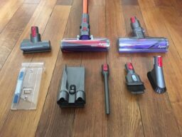 image client 7 Aspirateur Balai Dyson Cyclone V10 Absolute
