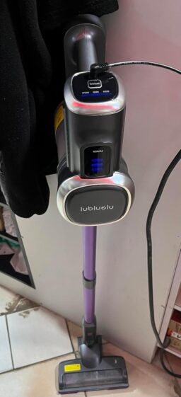 image client 7 Aspirateur Balai sans fil Lubluelu sans Autoportant