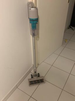 image client 7 Aspirateur Balai sans fil Philips Série 2000 XC2012-01