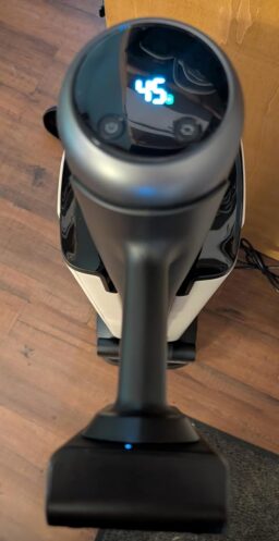 image client 7 Aspirateur Balai Roborock H60 Hub Ultra