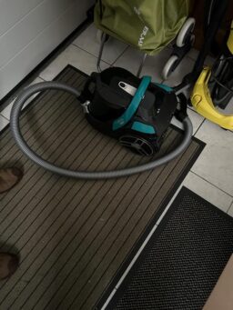 image client 7 Aspirateur sans Sac Rowenta RO3731EA Compact Power Cyclonic