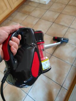 image client 8 Aspirateur Balai Filaire Générique 3 en 1 600w