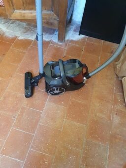 image client 8 Aspirateur sans Sac Rowenta RO3731EA Compact Power Cyclonic