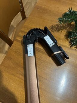 image client 9 Aspirateur Balai sans fil Multi Surfaces Shark Stratos Cuivre IZ400EUTBK