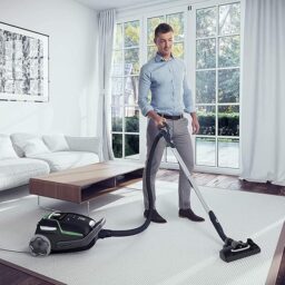 Image du fabricant 2 du Electrolux UltraOne aspirateur noir