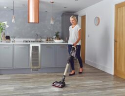 Image du fabricant 2 du Shark Stratos Aspirateur Balai