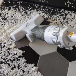 Image du fabricant 3 du Aspirateur balai Newlux V900 blanc