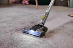 Image du fabricant 6 du RYOBI Aspirateur Balai 18V léger