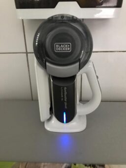image client 1 Aspirateur À Main sans fil BLACK+DECKER PV1820L QW