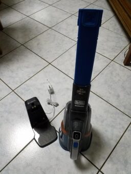 image client 1 Aspirateur sans fil BLACK+DECKER BHHV520BF QW