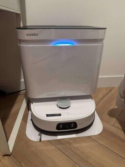 image client 1 Robot Aspirateur Laveur Eureka NERJ15MAXULTRABK