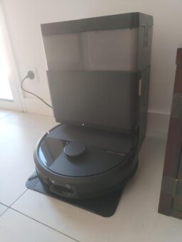 image client 1 Aspirateur Robot Laveur Irobot Roomba Plus 505 Combo AutoWash Dock