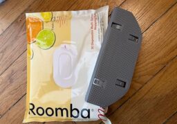 image client 1 Robot Aspirateur Laveur Irobot Roomba Mini Base Autoempty