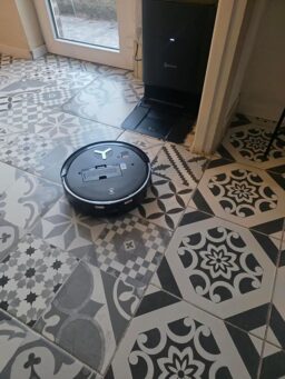image client 2 Robot Aspirateur Laveur Ecovacs T80S Omni Black