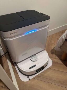 image client 2 Robot Aspirateur Laveur Eureka NERJ15MAXULTRABK