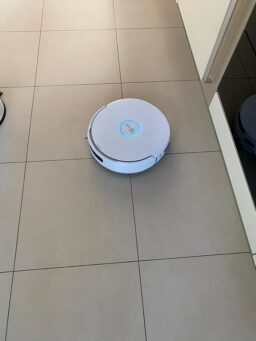 image client 2 Aspirateur Robot Laveur Narwal Flow