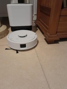 image client 2 Robot Aspirateur Laveur Irobot Roomba Mini Base Autoempty