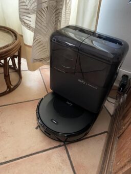 image client 3 Robot Aspirateur Laveur Eufy T2280
