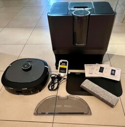 image client 3 Robot Aspirateur Laveur Eureka J20 Serpillière À Chenille
