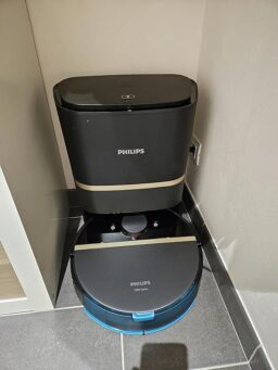image client 4 Robot Aspirateur Philips Homerun Série 7000 XU7100-01