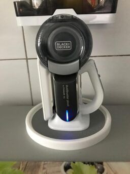 image client 6 Aspirateur À Main sans fil BLACK+DECKER PV1820L QW