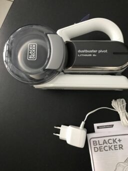 image client 7 Aspirateur À Main sans fil BLACK+DECKER PV1820L QW