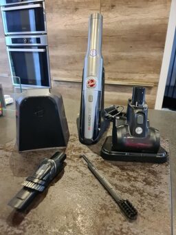 image client 9 Aspirateur À Main Hoover H Handy 700 Pets HH710PPT